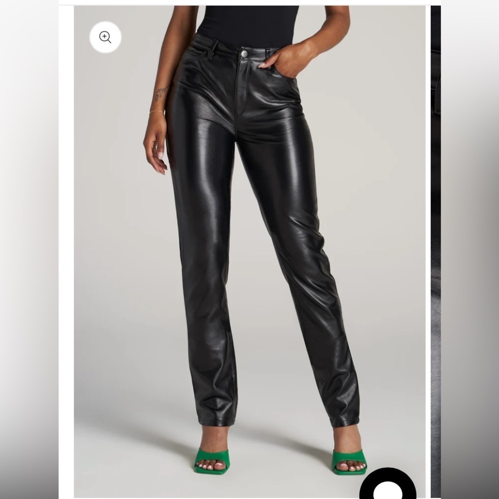 Aritzia Wilfred Faux Leather Black High waist  Pants size 2